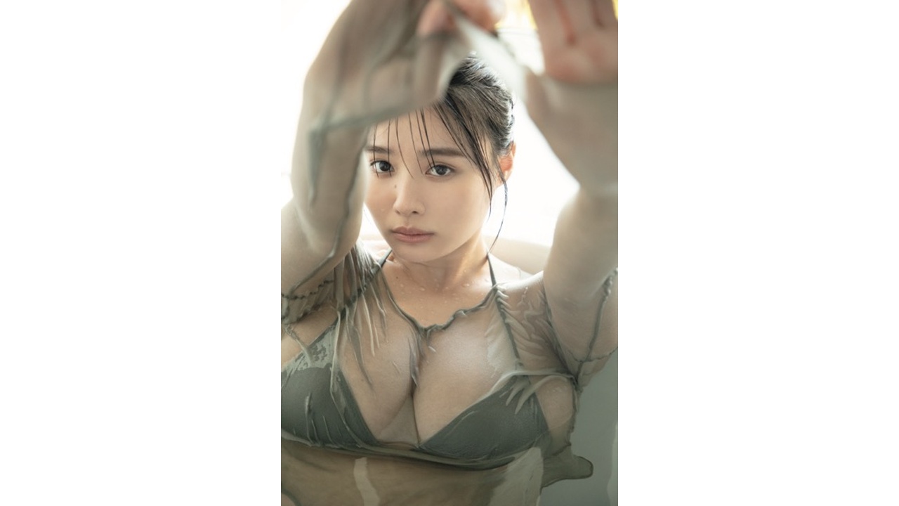 10月28日(水)豊島心桜2nd写真集『ありのままに。』オンラインサイン会