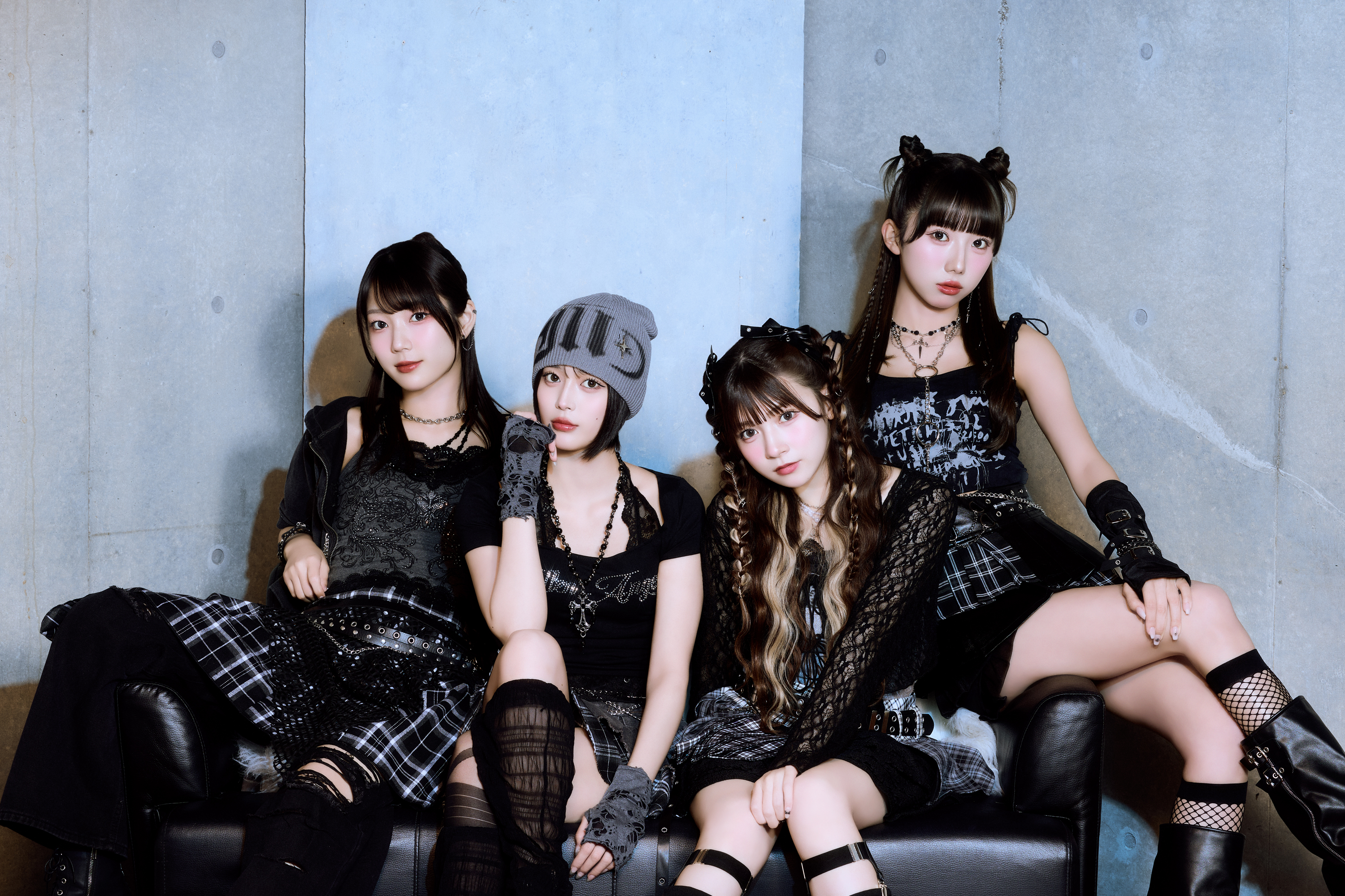 5月31日(日)マジカル・パンチライン「4人体制アー写衣装」生写真ネットサイン会